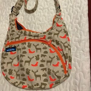 Kavu animal print bag